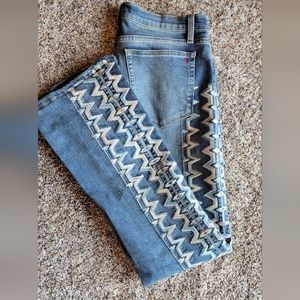 Decorative stitched jeans